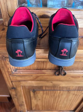 Zapatos Panama Jack cordones negros y rojos