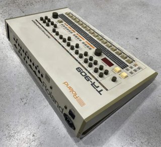 Roland TR-909