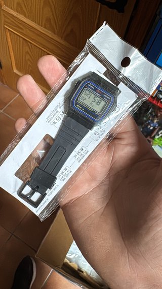 Reloj Casio Digital Negro y Azul