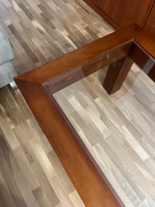 Mesa de centro de madera y cristal