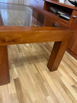 Mesa de centro de madera y cristal