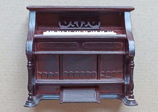 Mobili per casa delle bambole in legno