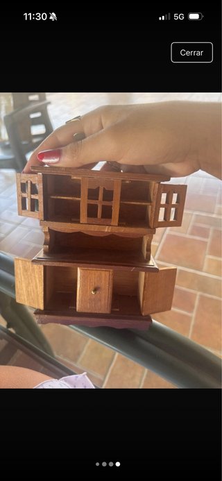 Mueble de madera casa muñecas