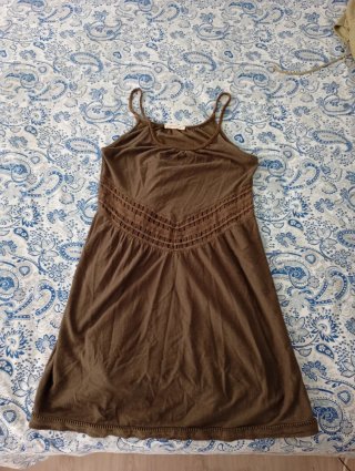 Falda marrón de pana M&S y otras prendas