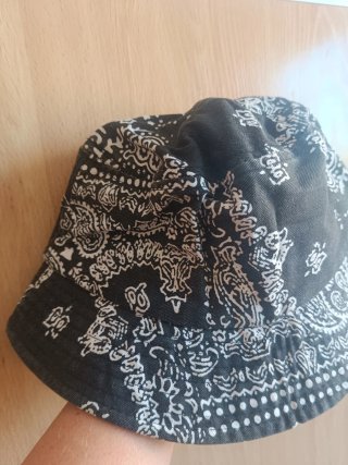 Gorro bucket estampado bandana