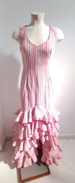 TRAJE DE FLAMENCA ROSA A RAYAS