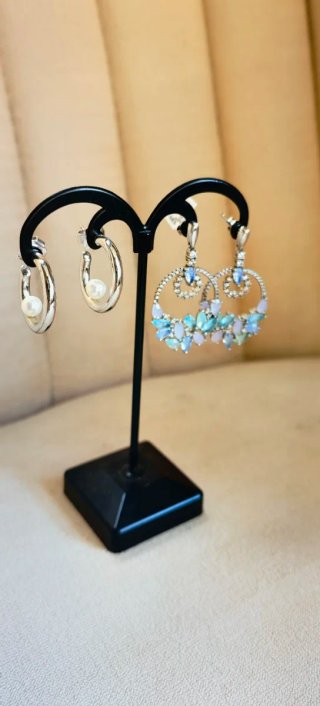 Pendientes aro y colgantes con piedras