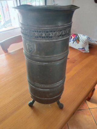 Paragüero Bronce Antiguo Patas León