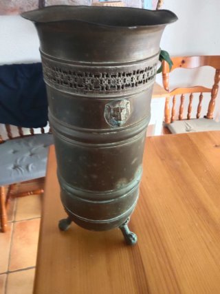 Paragüero Bronce Antiguo Patas León