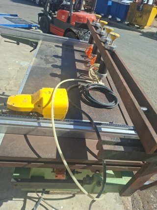 Máquina de carpintería G35. Taladro múltiple
