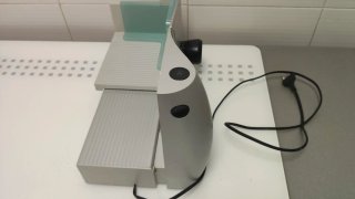 Cortafiambres Eléctrico Bosch blanco .