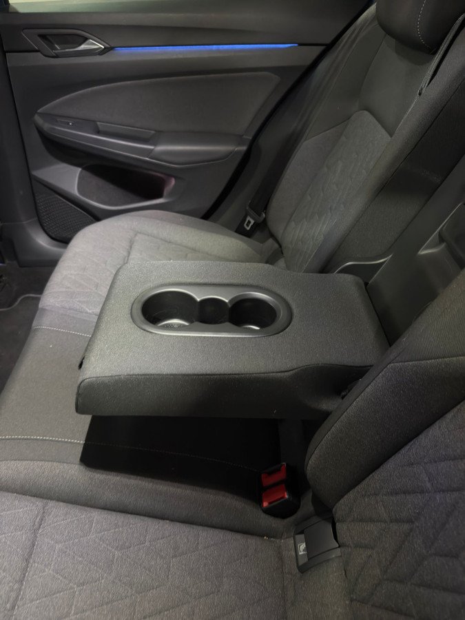 Volkswagen Golf 2025, foto 12