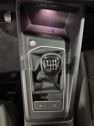 Volkswagen Golf 2025