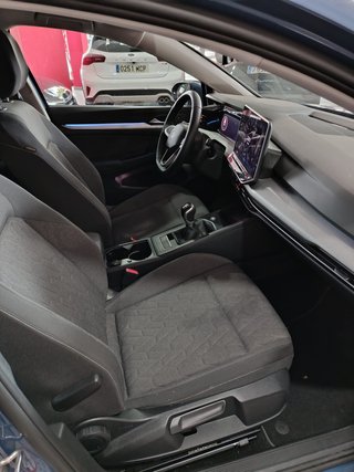 Volkswagen Golf 2025