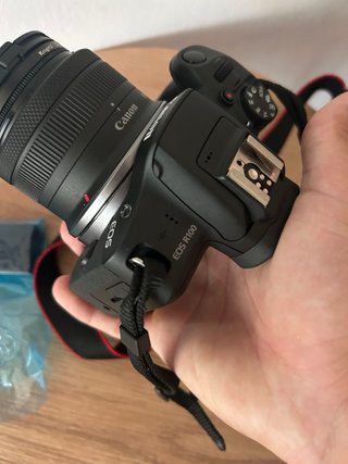 Canon EOS R100 Cámara Mirrorless 4K 24MP 18-45