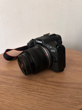Canon EOS R100 Cámara Mirrorless 4K 24MP 18-45