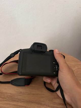 Canon EOS R100 Cámara Mirrorless 4K 24MP 18-45