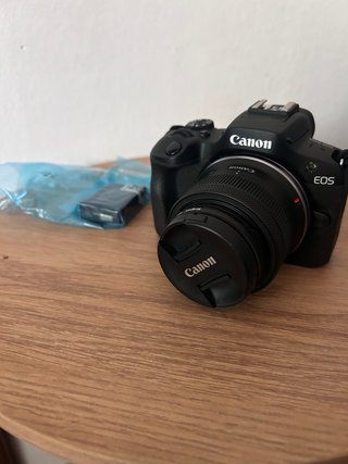 Canon EOS R100 Cámara Mirrorless 4K 24MP 18-45