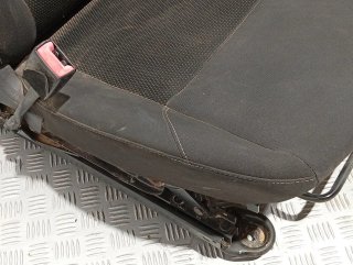 Asiento delantero izquierdo FORD FOCUS BERLINA