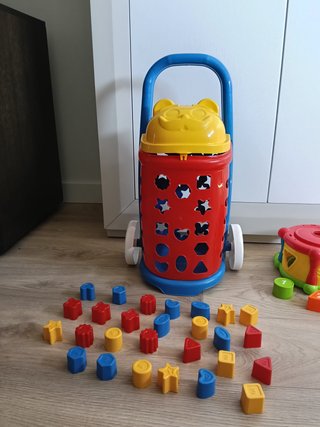 Lote 2 juguetes bebé: Carrito con bloques + Tambor