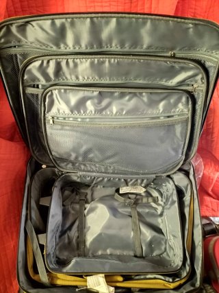 3 Maletas juntos de viaje con compartimentos