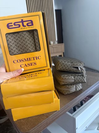 Neceser + monedero beige de la marca Esta