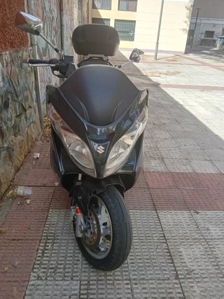 Suzuki Burgman 400 - Como Nueva