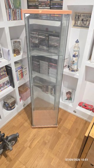 Vitrina Cristal y Madera Ikea
