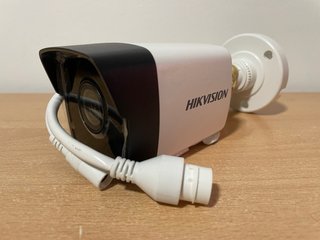 Cámara Hikvision DS-2CD1043G0-I 4MP apta exterior