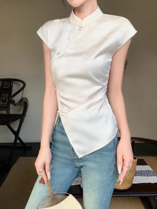 Camisa blanca estilo chino