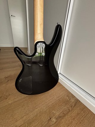 Bajo Eléctrico Ibanez GSR180-BK 4 Cuerdas