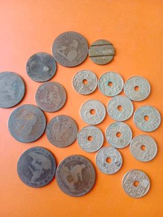 Lote de monedas muy antiguas españolas