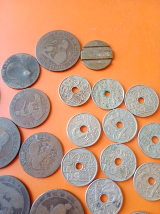 Lote de monedas muy antiguas españolas