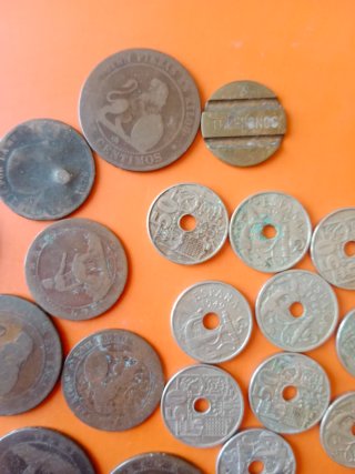 Lote de monedas muy antiguas españolas