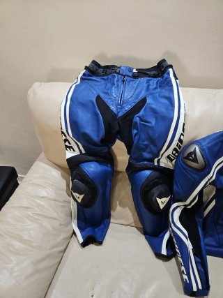 Mono Dainese 2 piezas Talla 50 Azul