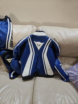 Mono Dainese 2 piezas Talla 50 Azul