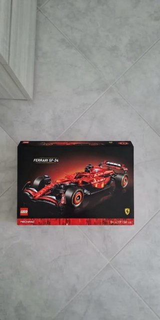 Lego Ferrari SF-24 Technic Nuovo