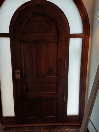 Puerta madera maciza exterior