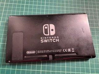 Nintendo Switch Negra + Cargador
