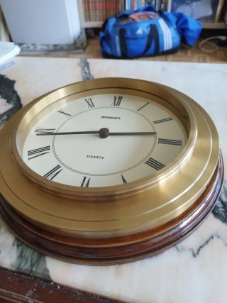 Reloj STÄGER Cuarzo Dorado y Blanco