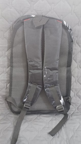 Mochila Escolar Negra con Diseño Abstracto