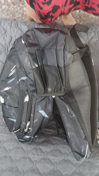 Mochila Escolar Negra con Diseño Abstracto