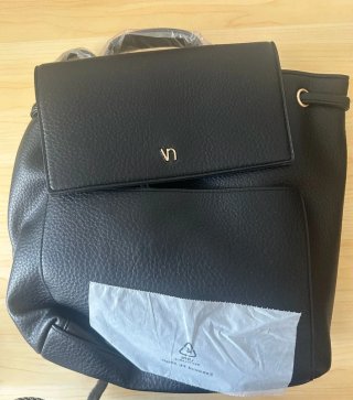 Mochila efecto piel negra