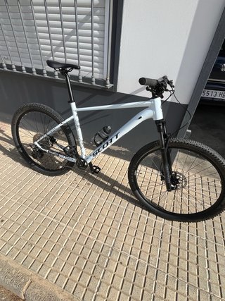 Bicicleta MTB Scott Blanca