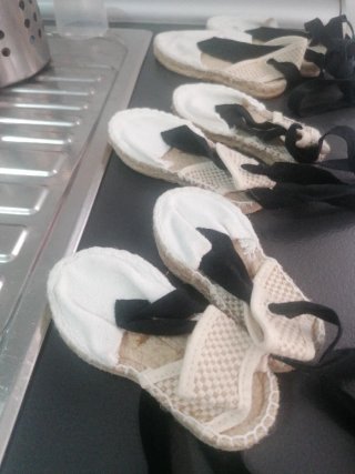 Zapatillas Espadrilles con Lazos Beige/Blanco