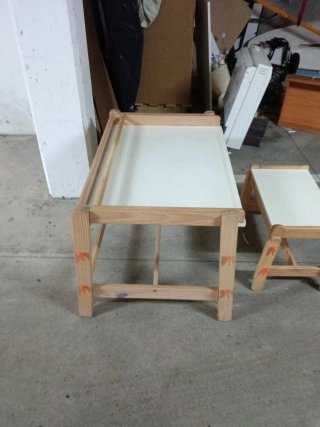 Conjunto mesa y banco infantil madera