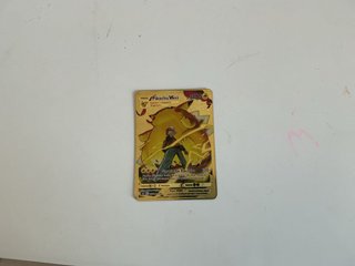 Carta Pokémon Pikachu Vmax metálica Gigamax