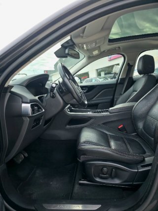 Jaguar F-Pace 2017