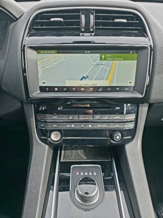 Jaguar F-Pace 2017