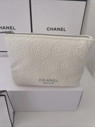 Pochette Chanel Beautè Velluto Bianco